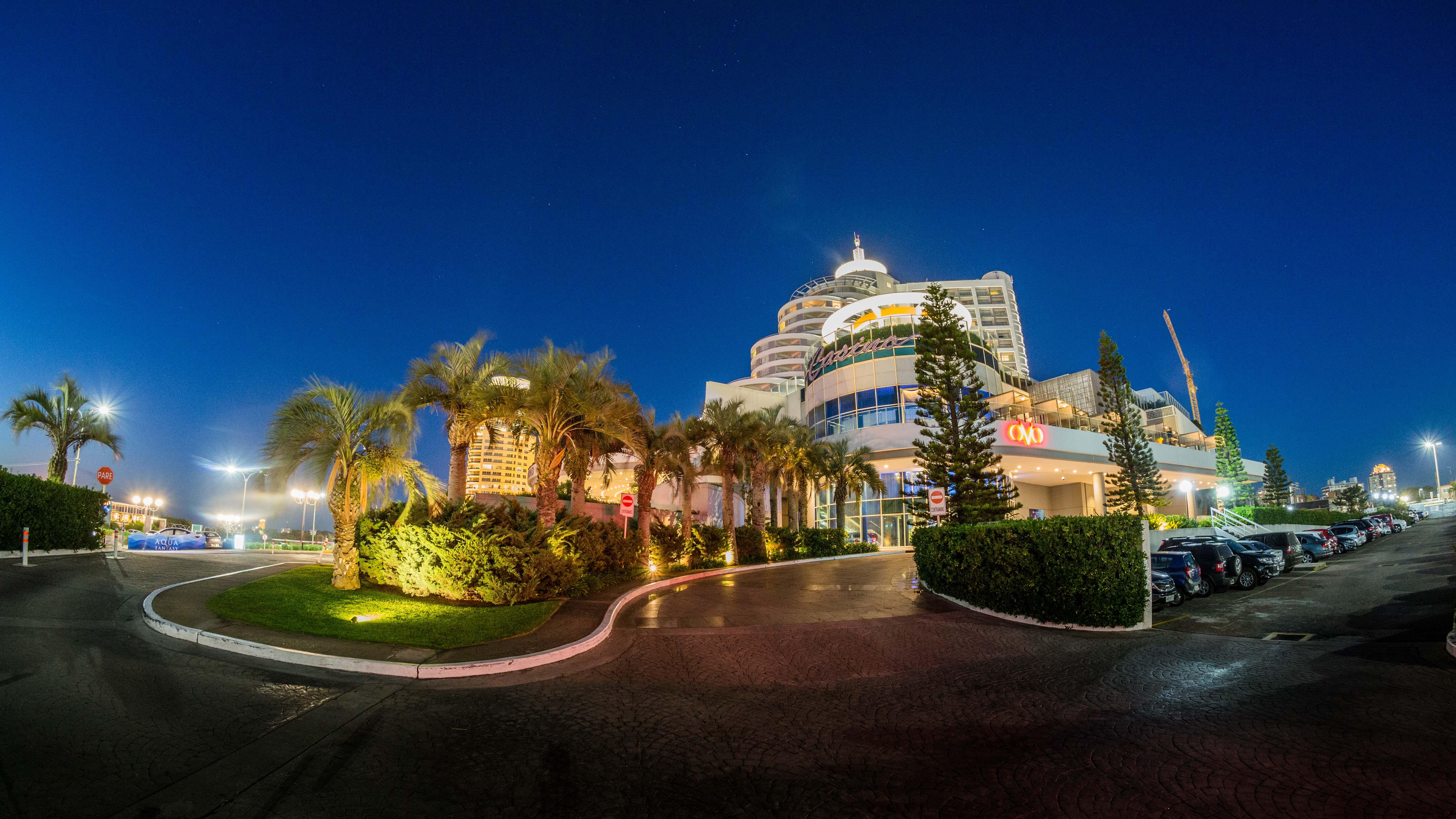 Enjoy Punta Del Este Buitenkant foto The Royal at Night