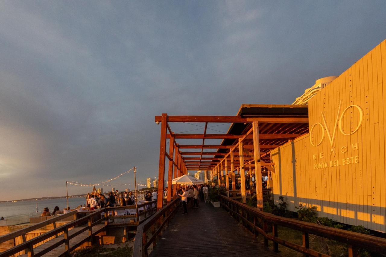 Enjoy Punta Del Este Buitenkant foto The pier at the end of the boardwalk