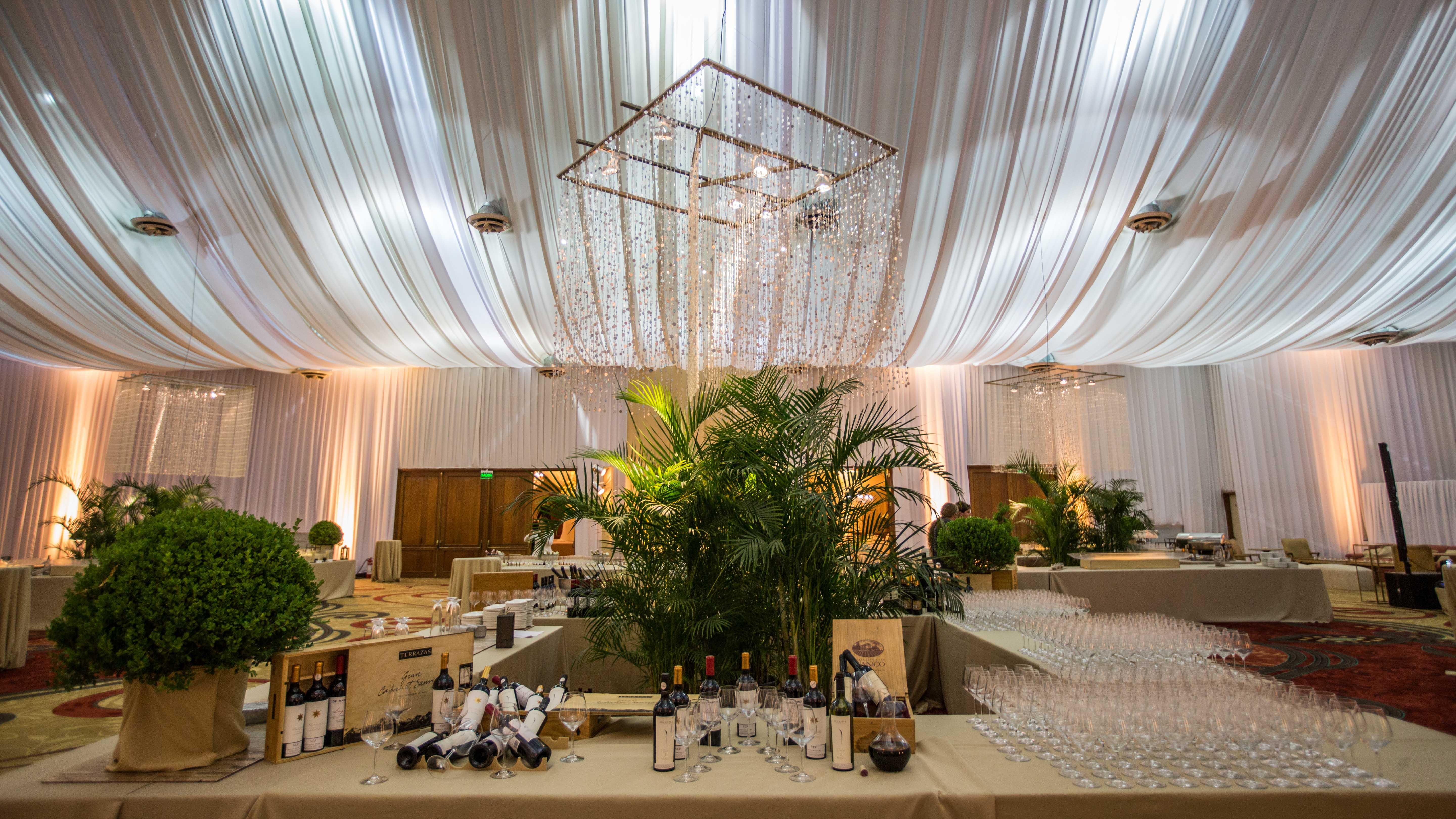 Enjoy Punta Del Este Buitenkant foto The interior of the tent at the 2011 event