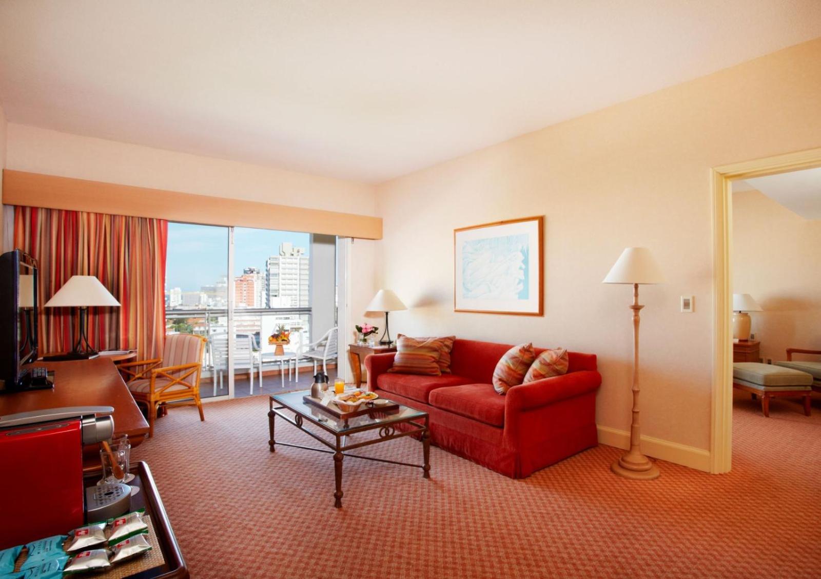 Enjoy Punta Del Este Buitenkant foto A suite at the Hilton San Diego Bayfront